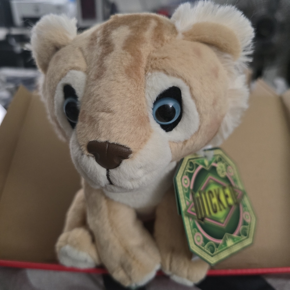 Wicked Cowardly Lion Plush New With Tags
